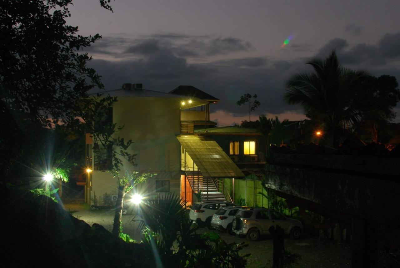 Hotel Torres Del Mar Puerto Viejo de Talamanca Esterno foto