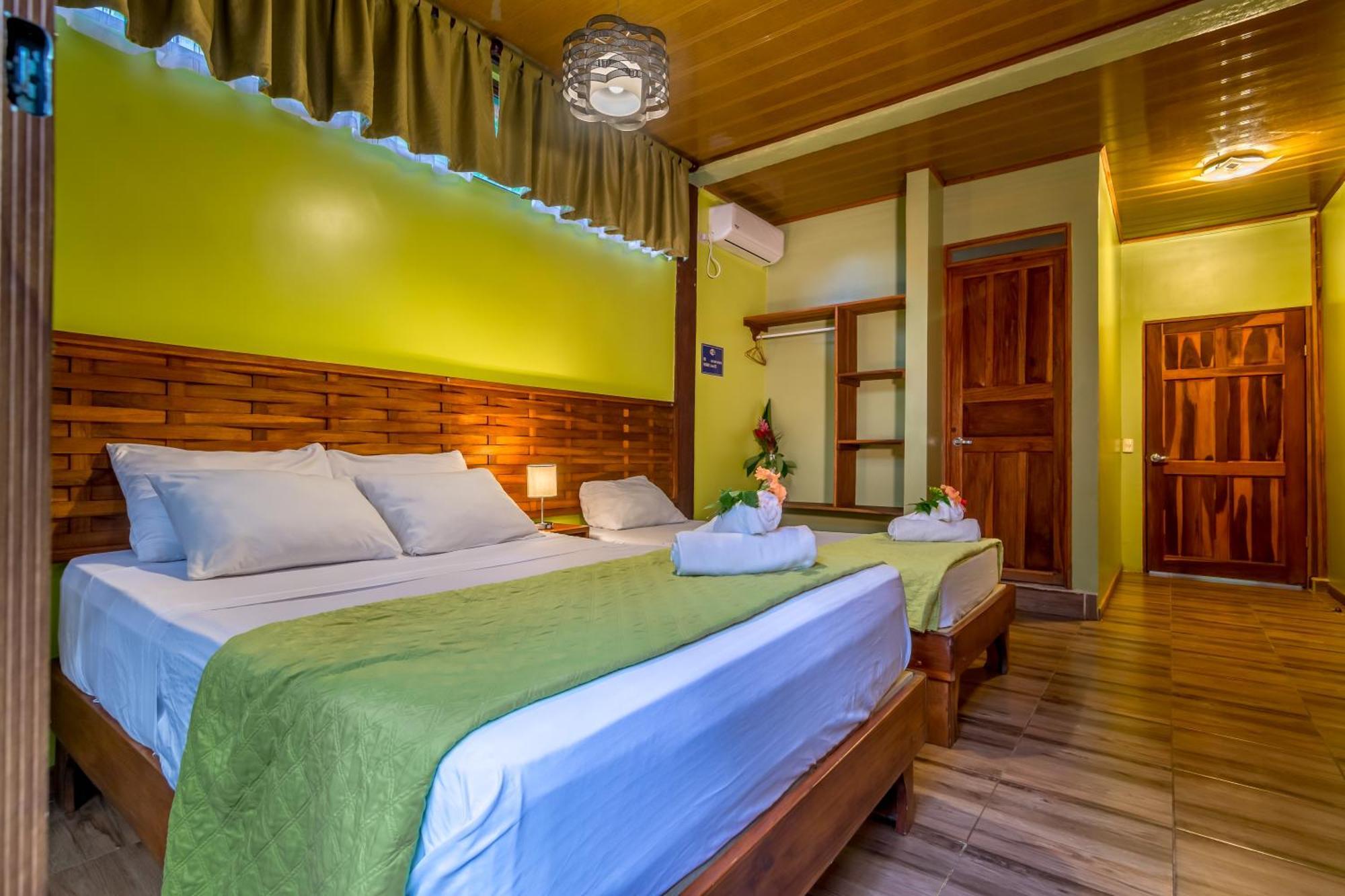 Hotel Torres Del Mar Puerto Viejo de Talamanca Esterno foto